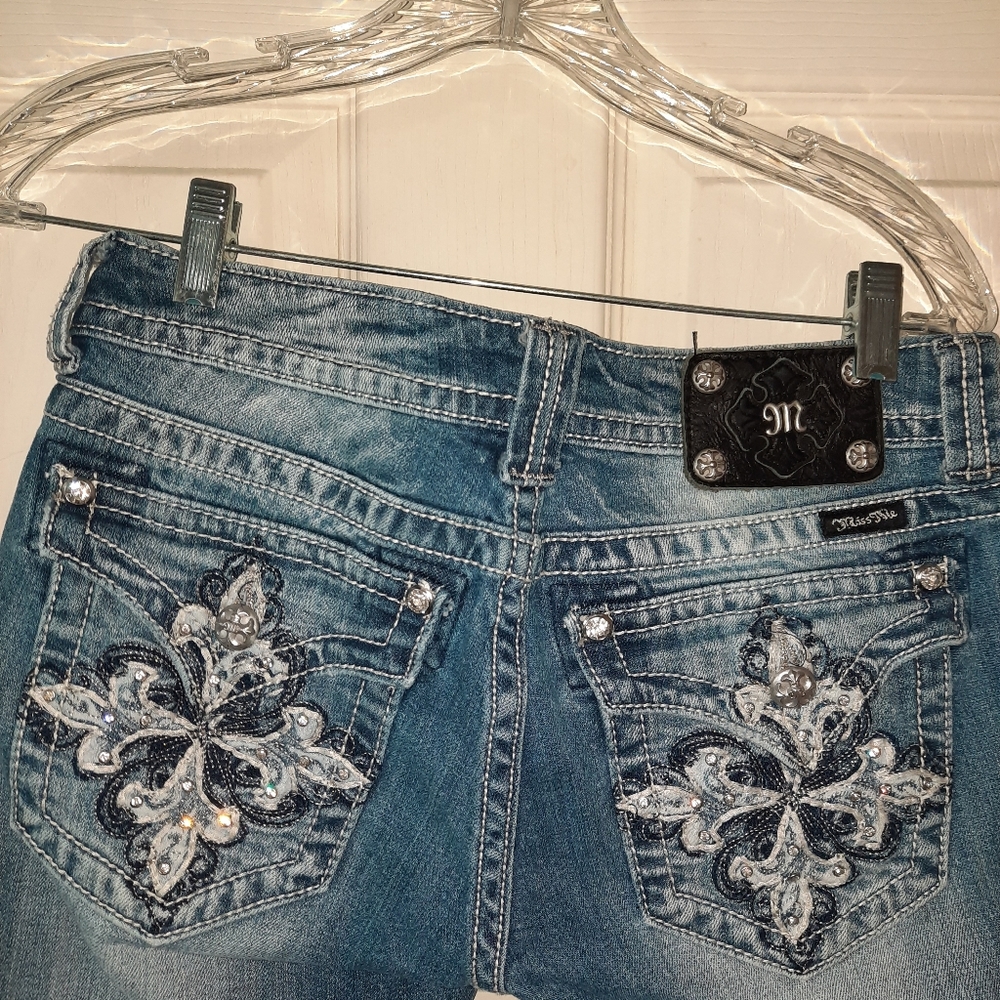 Miss Me Capri jeans. Size 29.